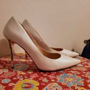 White Pumps with Gold Heal